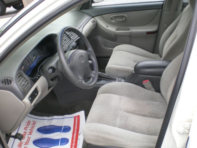 Oldsmobile Intrigue 2002 photo 2
