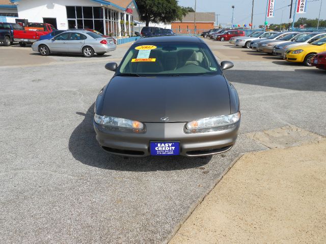 Oldsmobile Intrigue 2002 photo 2