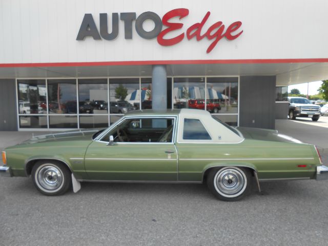 Oldsmobile Ninety Eight 5DR 4WD CREW CA Coupe