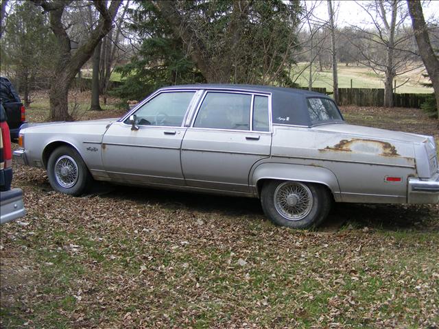 Oldsmobile Ninety Eight 1984 photo 1
