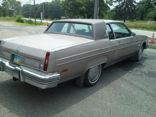 Oldsmobile Ninety Eight 1984 photo 2