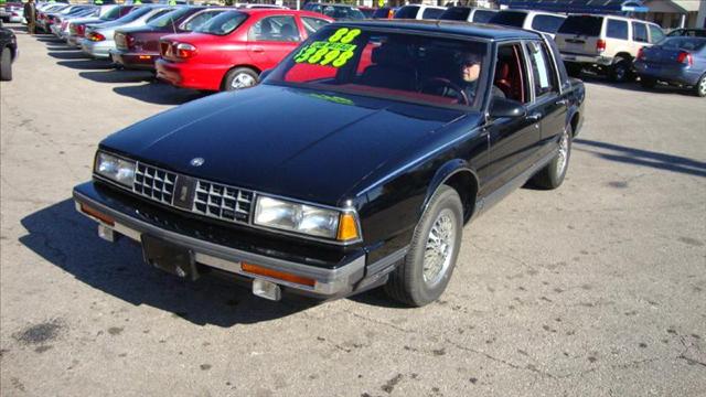 Oldsmobile Ninety Eight Unknown Sedan