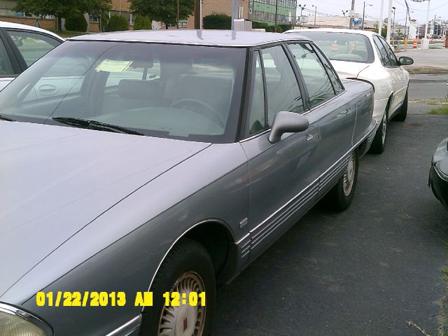 Oldsmobile Ninety Eight 4dr Sdn I4 Sedan
