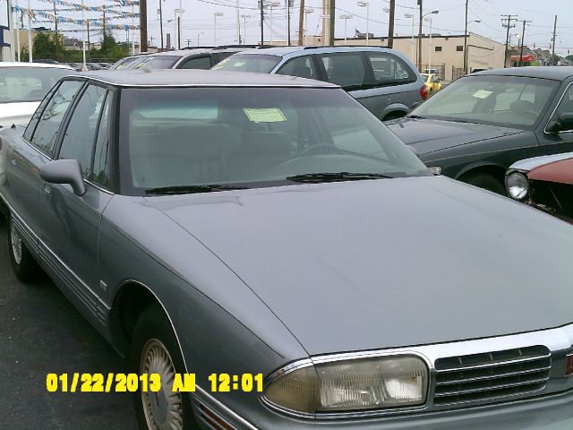 Oldsmobile Ninety Eight 1994 photo 1