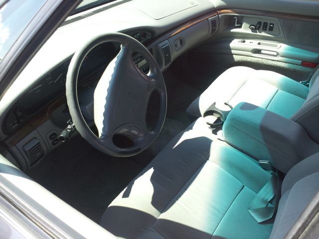 Oldsmobile Ninety Eight 1995 photo 3