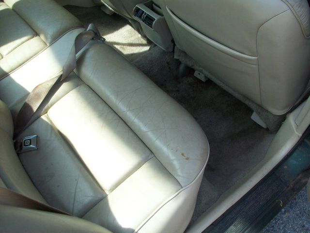 Oldsmobile Ninety Eight 1996 photo 12