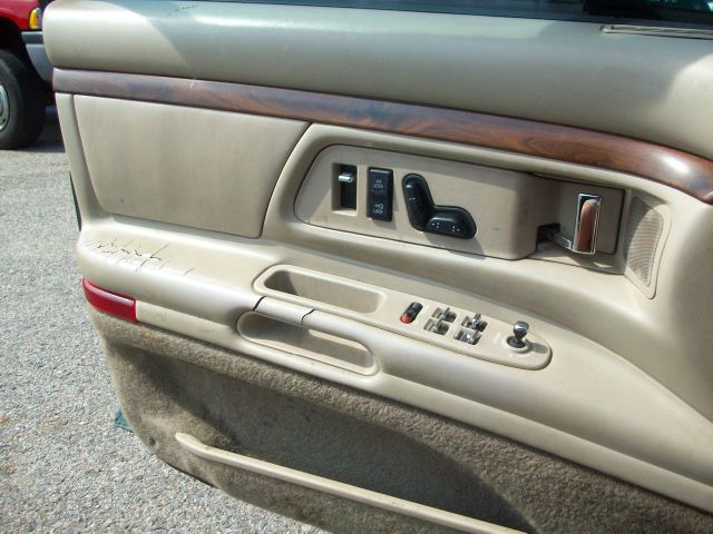 Oldsmobile Ninety Eight 1996 photo 4