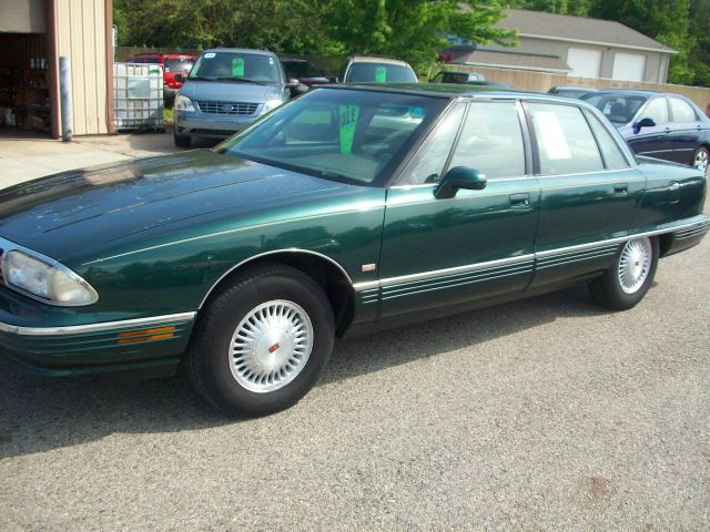 Oldsmobile Ninety Eight 1996 photo 6