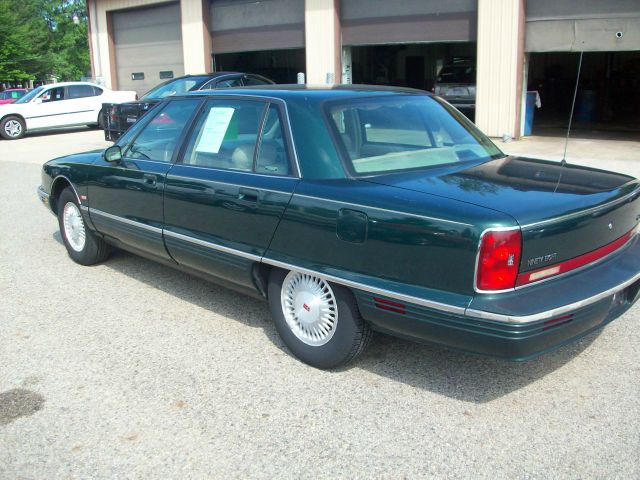 Oldsmobile Ninety Eight 1996 photo 7