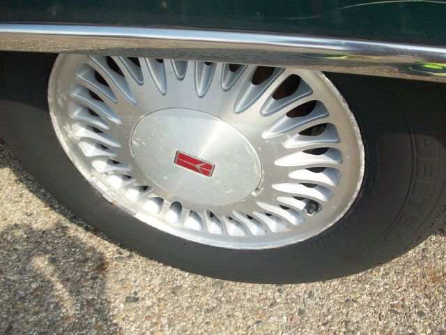 Oldsmobile Ninety Eight 1996 photo 9