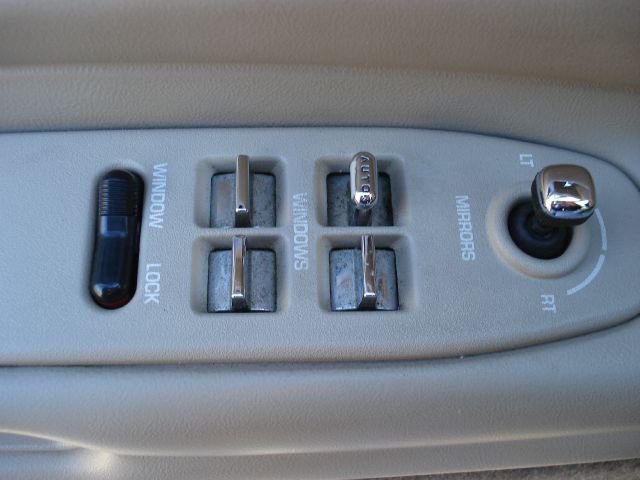 Oldsmobile Regency 1997 photo 16