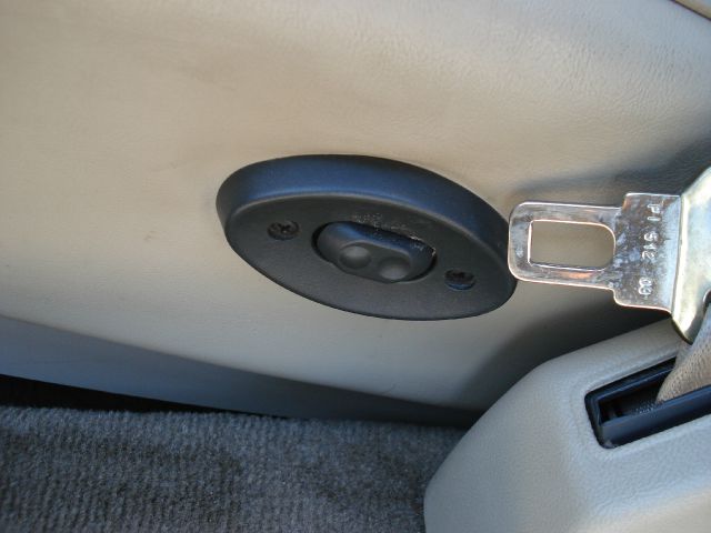 Oldsmobile Regency 1997 photo 35