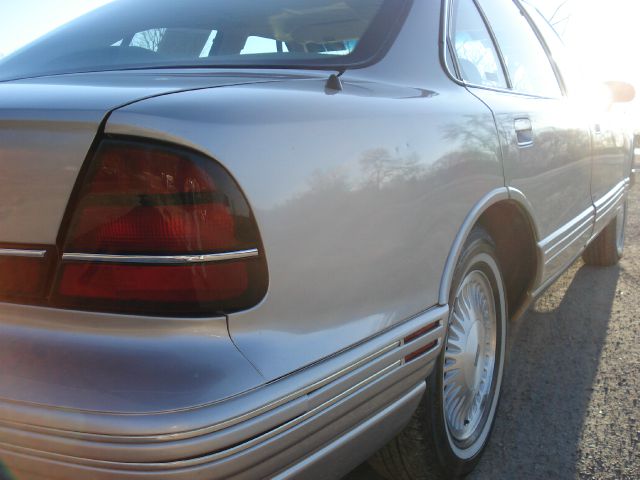 Oldsmobile Regency 1997 photo 44