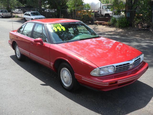 Oldsmobile Regency 1997 photo 3