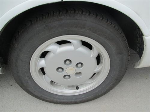 Oldsmobile Regency 1999 photo 2