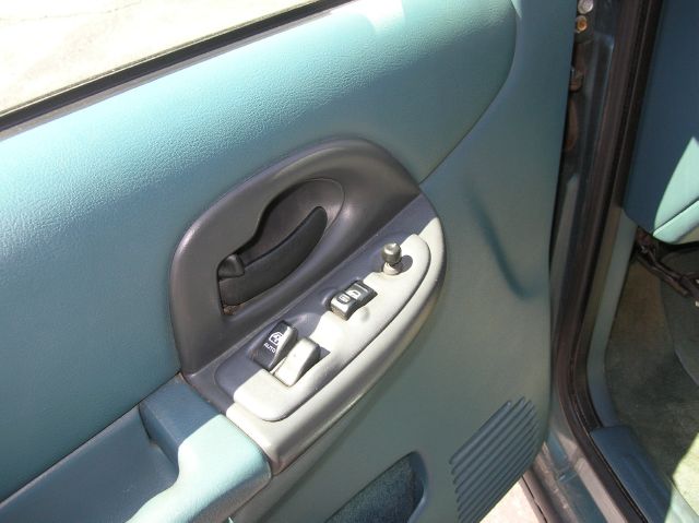Oldsmobile Silhouette 1998 photo 6