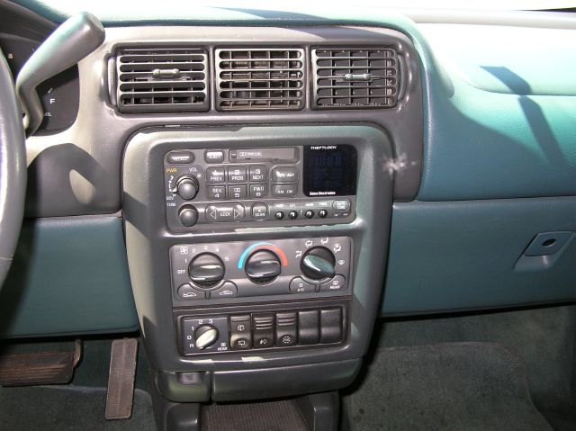 Oldsmobile Silhouette 1998 photo 9