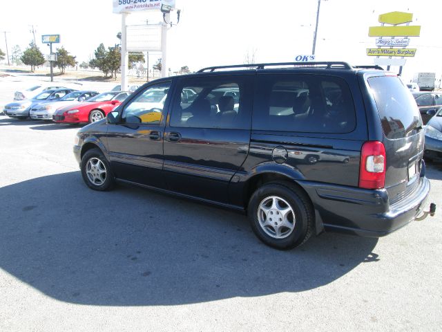 Oldsmobile Silhouette 2000 photo 1