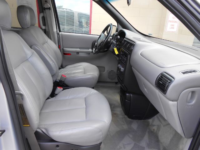 Oldsmobile Silhouette 2000 photo 11