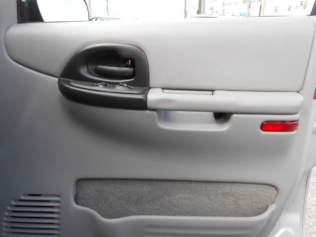 Oldsmobile Silhouette 2000 photo 12