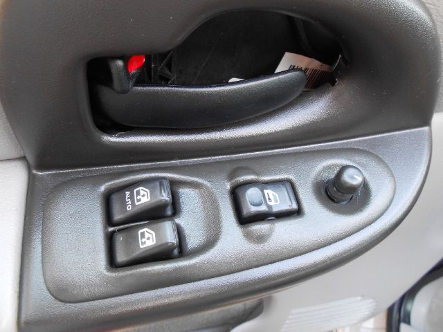 Oldsmobile Silhouette 2000 photo 24