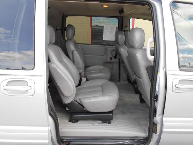 Oldsmobile Silhouette 2000 photo 8