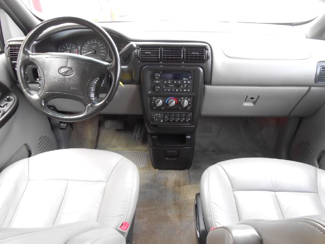 Oldsmobile Silhouette 2000 photo 9