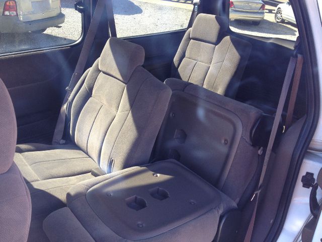 Oldsmobile Silhouette 2000 photo 1