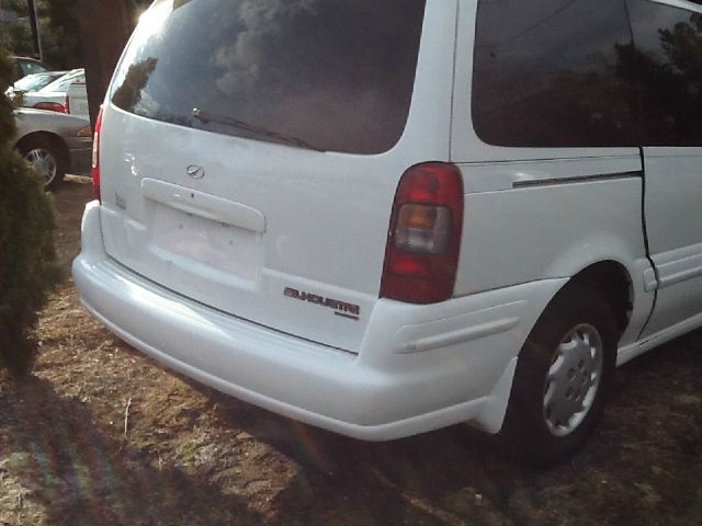 Oldsmobile Silhouette 2000 photo 1