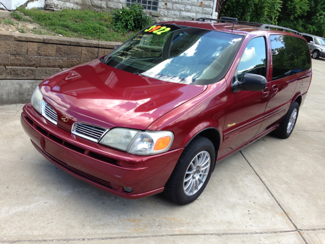Oldsmobile Silhouette 2002 photo 1