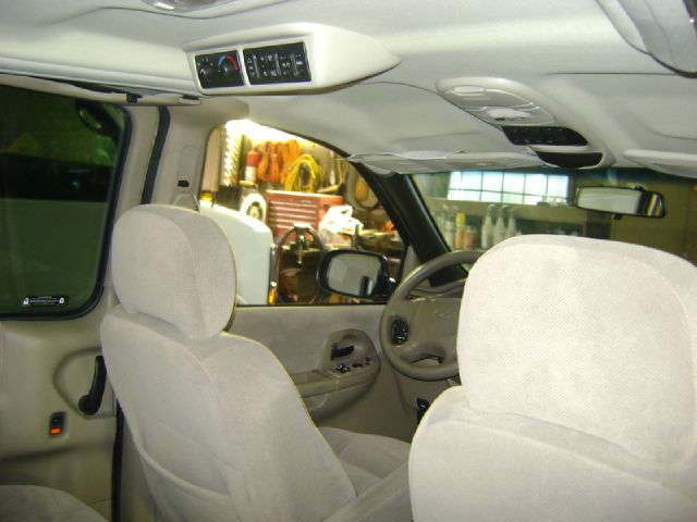 Oldsmobile Silhouette 2002 photo 1