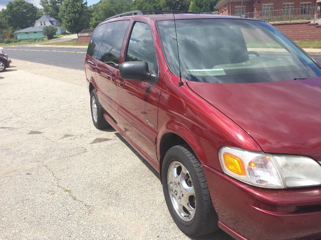 Oldsmobile Silhouette 2002 photo 1