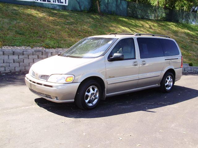 Oldsmobile Silhouette EXL 7 Passenger AWD MiniVan