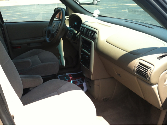 Oldsmobile Silhouette 2004 photo 3