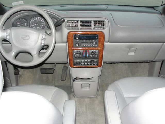 Oldsmobile Silhouette 2004 photo 3