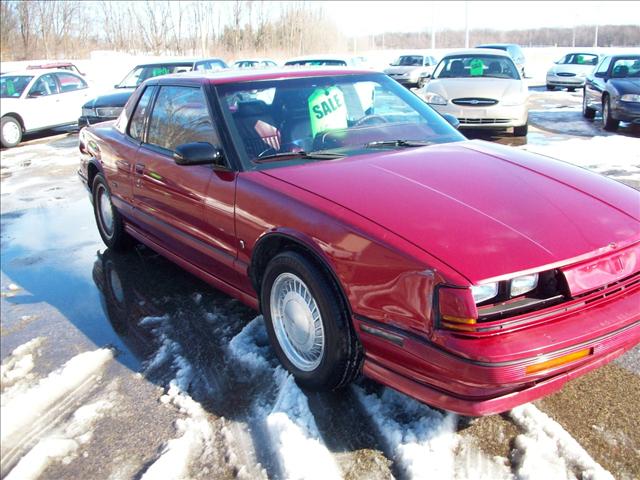 Oldsmobile Toronado 1990 photo 2