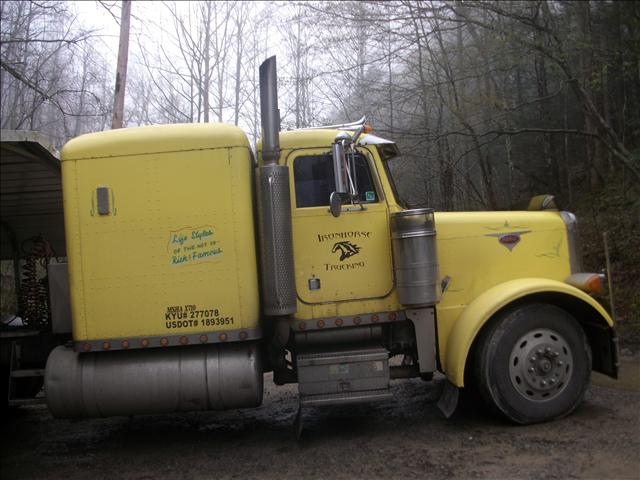Peterbilt 378shorthood 1987 photo 0