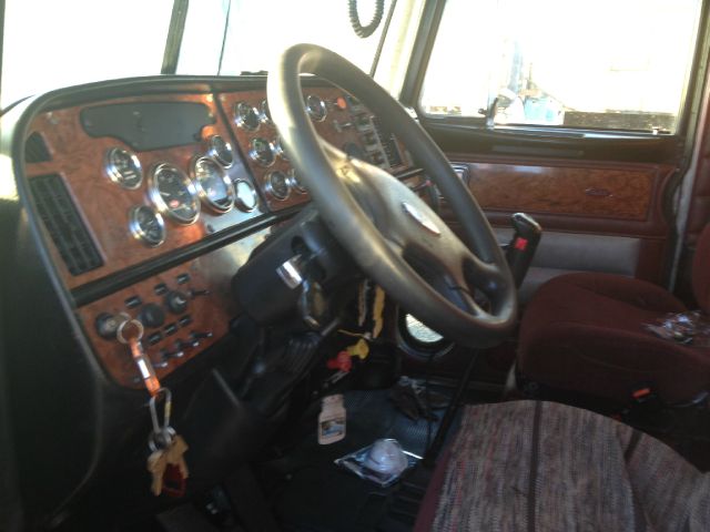 Peterbilt 379 2004 photo 1