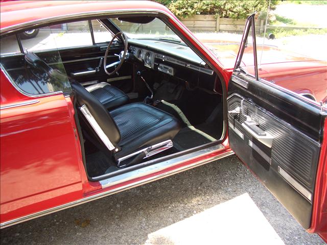 Plymouth BARRACUDA 1965 photo 2