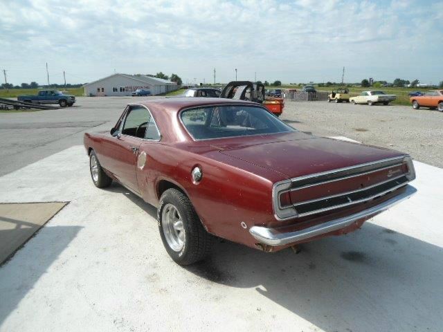 Plymouth BARRACUDA 1968 photo 2