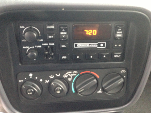 Plymouth Breeze 1997 photo 7