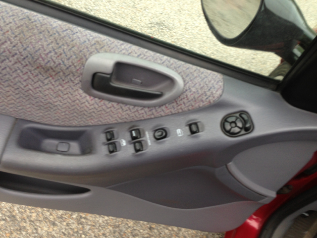 Plymouth Breeze 1997 photo 9