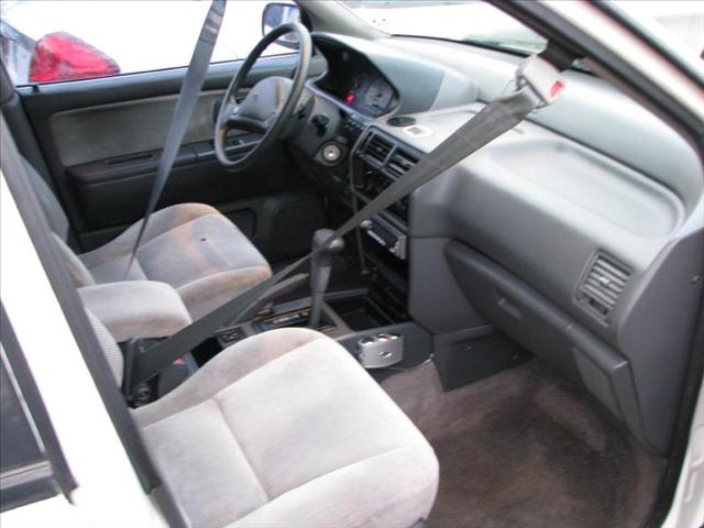 Plymouth Colt 1993 photo 3