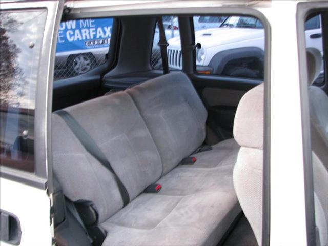 Plymouth Colt 1993 photo 4