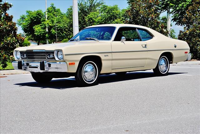 Plymouth Duster 1974 photo 4