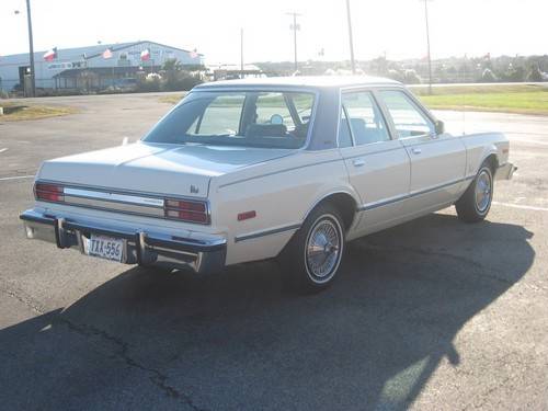 Plymouth Duster SEL PLUS (eldora) Sedan