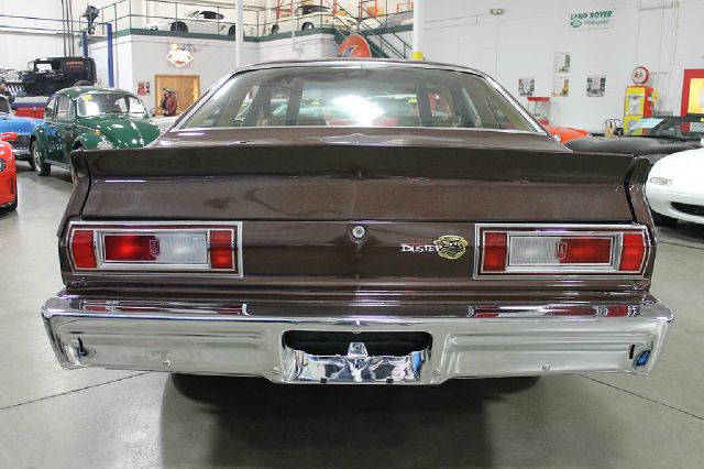 Plymouth Duster 1979 photo 2