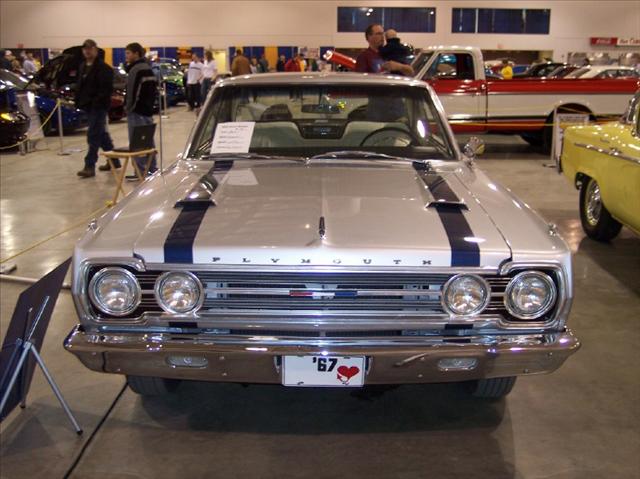 Plymouth GTX 1967 photo 1