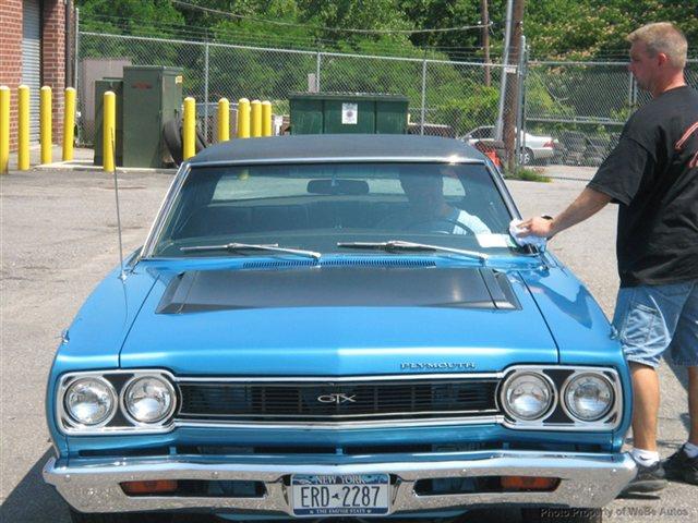 Plymouth GTX 1968 photo 3