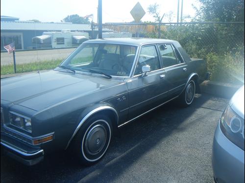 Plymouth Gran Fury 1986 photo 2